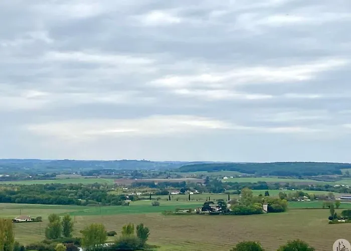 Maison St. Clair مونفلاكين