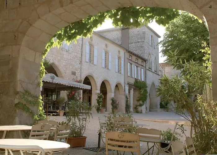 Maison St. Clair * مونفلاكين