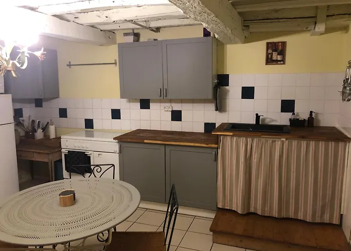 Maison St. Clair مونفلاكين