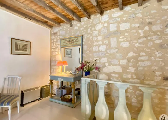 بيت للعطل Maison St. Clair مونفلاكين